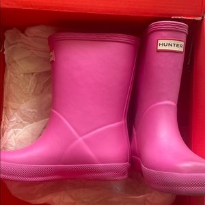 pink Hunter rain boots size 8